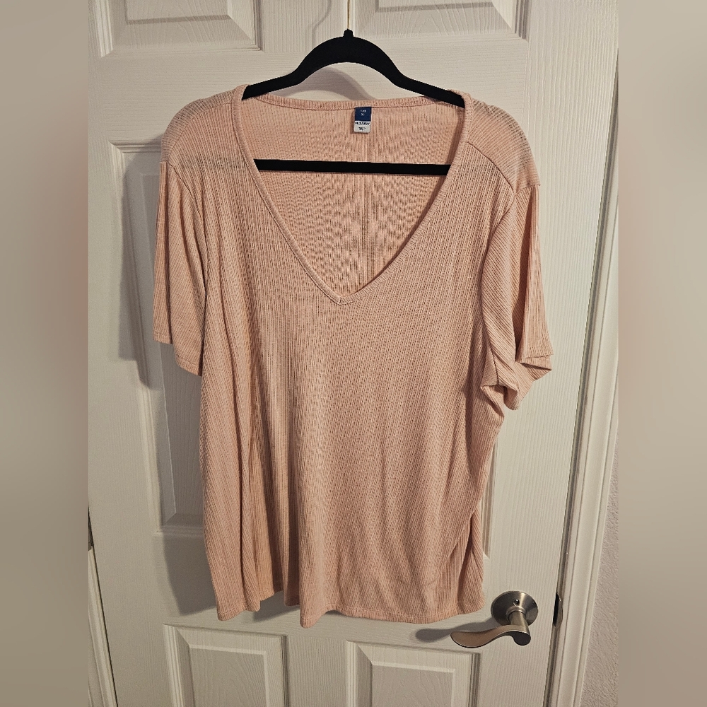 Old Navy Women's V-Neck Top in Light Pink